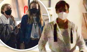 Don't worry darling is an upcoming american psychological thriller film directed by olivia wilde. Harry Styles And Florence Pugh Are Spotted Filming Don T Worry Darling The Day Before Thanksgiving Daily Mail Online