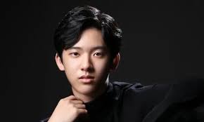 World's youngest Van Cliburn piano champ Lim Yun-chan's performance brings  conductor to tears