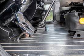 C15 cat 6nz 18 speed transmission. Used 1997 Peterbilt 379 Truck Tractor With Sleeper Loaded For Sale 89 800 Chicago Motor Cars Stock Vn432138