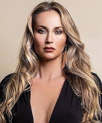 Amy Blackman's Instagram, Twitter & Facebook