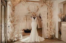 Kaufen sie die besten brautkleider 2021 online bei irenekleider.de. Brautmode Diamore Startseite Facebook