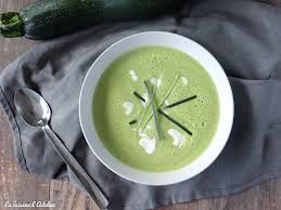 Veloute De Courgettes Chaud Ou Froid La Cuisine D Adeline Recette Veloute Courgette Creme De Courgette Recette Veloute Courgette
