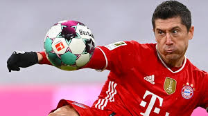 Robert lewandowski is a goalscoring genius, but he may never beat a record set by two wolfsburg strikers 12 years ago. Fc Bayern Munchen Robert Lewandowski Fallt Wochenlang Aus