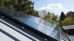 Administrația fondului pentru mediu (afm) a anunțat că a prelungit sesiunea de depunere a dosarelor de finanțare în cadrul programului privind instalarea de sisteme fotovoltaice pentru gospodăriile izolate neracordate la rețeaua de distribuție a energiei. Panouri Fotovoltaice AcasÄ Cat CostÄ Cat Castigi Ce Trebuie SÄ Faci Si De Ce Acte Ai Nevoie
