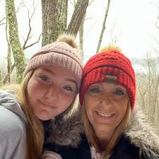 Daughter moved into dorm for new year