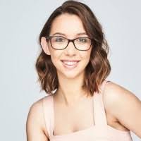 Kirsten Banks's Instagram, Twitter & Facebook