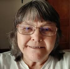 I'm looking for a poodle to go with this pretty girl. I know she had one at  one time. Any help would be appreciated!