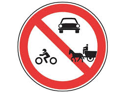 B) pe un drum in rampa, cand vizibilitatea este peste 50 m. Soferonline IntrebÄri Chestionare Auto Drpciv 2021 Categoria C C1 Pagina 12