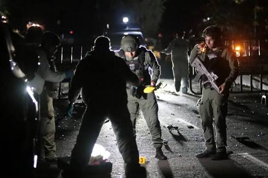 Coche bomba contra estación de Policía en Colombia deja un muerto y once heridos