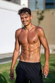 Bursaspor'un eski kaptanlarından mesut ünal'ın oğludur. Enes Unal On Twitter