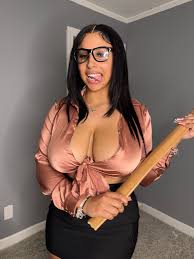 Nikki Michelle - Free pics, galleries & more at Babepedia