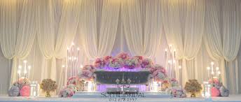 Walau dimana sekalipun lokasi pelamin pasti menarik perhatian semua tetamu. 30 Ide Keren Pelamin Dewan Simple Tapi Cantik Jm Jewelry And Accessories