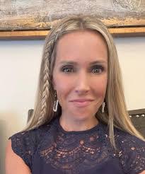 Monique Nielsen's Instagram, Twitter & Facebook