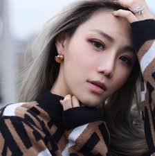 Daisy Dai's Instagram, Twitter & Facebook