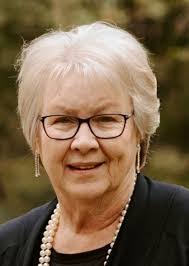 Sandra Hussey's Instagram, Twitter & Facebook