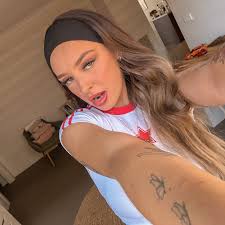 Abby Gorman's Instagram, Twitter & Facebook