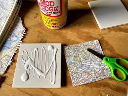 Diy picture coasters on tiles. One Hour Wonders Diy Tile Coasters House And Hammer