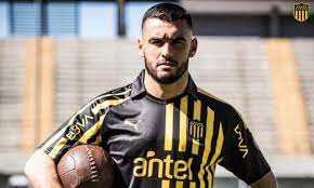 Latest on peñarol defender fabricio formiliano including news, stats, videos, highlights and more on espn. Formiliano Vengo Corriendo De Atras Con El Resto De Mis Companeros Sport 890 La Radio Deportiva Del Uruguay Sport 890 La Radio Deportiva Del Uruguay