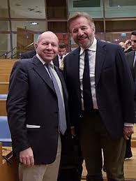 Parteciperò dunque, ma come cantante», ha scherzato de sica. Christian De Sica Wikipedia