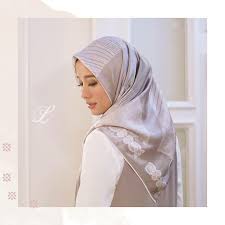 Taat ibadah, sabar, senang bersyukur, dan ramah. Ini Cara Awet Muda Sesuai Ajaran Islam Seruni Id