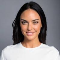 Suzanne Correa's Instagram, Twitter & Facebook