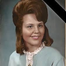 Dena Zimmer's Instagram, Twitter & Facebook