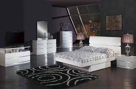 With simple wood panels and a dark stained finish, the sleigh bed is a great way to bring a mix of styles together to create your own modern look. Modern White King Bedroom Set Bedroom Set Up