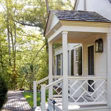 There are composite railings, aluminum railings, iron railings, stainless steel railings, wood deck railings, vinyl railings and many other different deck railing designs. 20 Beautiful Porch Railing Ideas