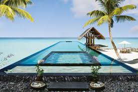 Un plongeon dans cette cavité. Tour D Horizon Des 10 Plus Belles Piscines Au Monde Privileges Voyages