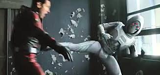 3.9 bande annonce:cliquez ici pour visualiser la bande annonce scott lang a bien du mal à concilier sa vie de. Ant Man Et La Guepe Ghost Dans Une Nouvelle Bande Annonce