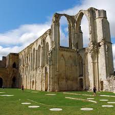 Avis des clients pour château de l abbaye de moreilles et prix des chambres château de l abbaye de moreilles. Abbaye De Maillezais Chateau De L Abbaye De Moreilles
