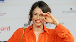 Jana pallaske is an actor. Jana Pallaske Heisser Sonnengruss Oben Ohne Vertreibt Sie Jetzt Bose Vibes News De