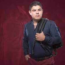 Tiene 2 discos agregados , 24. Alfredo Olivas