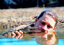 Finding a crocodile tooth in Shady Camp NT