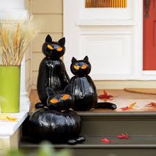 When you want to set the stage for fantastic scares and a macabre atmosphere, you need proper halloween table decor to accentuate the theme. Best 50 Diy Halloween Decorations A Dash Of Sanity