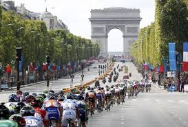 Une jauge sur la ligne d'arrivée à pontivy. Arrivee Du Tour De France 2021 Sur Les Champs Elysees A Paris Parcours Restrictions Et Pass Sortiraparis Com