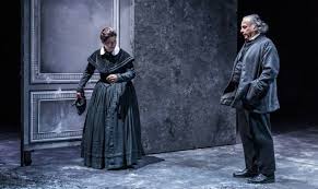 Lo sceneggiato i miserabili, tratto dall'omonimo romanzo di victor hugo del 1862, è uno dei più imponenti adattamenti televisivi di un romanzo. I Miserabili Il Capolavoro Di Victor Hugo Con Un Grande Branciaroli Ciaocomo