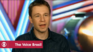 Tiago rodrigues de leifert ou somente tiago leifert ( são paulo, 22 de maio de 1980) é um jornalista e apresentador brasileiro. The Voice Brasil Tiago Leifert Conta O Seu Momento Marcante Youtube