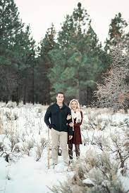 Photography Men Winter Engagement Photos 33 Best Ideas Winter Engagement Photos Outfits Winter Engagement Photos Engagement Picture Outfits
