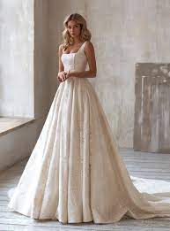 With a wide selection of wedding dresses, bridesmaid dresses, tuxedo rentals, and other formal wear, you're sure to find the perfect outfit for your big day. Rent Evening Wedding Dresses Wear Designer Gowns Esposa
