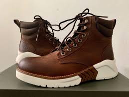 Timberland is one of the most popular kedai kasut in town, check out their woman boots, woman boots and more! Harga Junam 100 Authentic Timberland Boots Men S Fashion Footwear Boots On Carousell