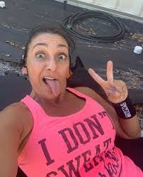 Tami Dewitt's Instagram, Twitter & Facebook