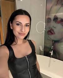 Argentina 🇦🇷 I'm coming in exactly 4 weeks! Super excited for my debut in  Buenos Aires 😍 See you all at “Sunrise” at club AMK