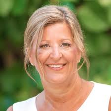 Good things happen to good people. Congratulations today to Donna Richter  of the Southern Illinois Builders Association (SIBA). Read the story about  her Distinguished Service Award from SIUE at the…