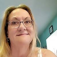 Diary of a Dumpster Pup: How a cat lover saved the life of an abandoned  newborn puppy. A true story. by Beverly Keil