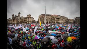 Ma tüntetést rendeznek budapesten az indexért és a magyar sajtószabadságért. Pedagogus Tuntetes A Kozneveles Helyzetenek Javitasaert Budapest 2016 Feb 13 Youtube