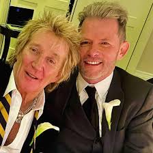 Happy Birthday to this absolute legend that I have the privilege to share  my life with! Looking forward to many more! Love you Rod ❤️🇬🇧  #sirrodstewart #rodstewart