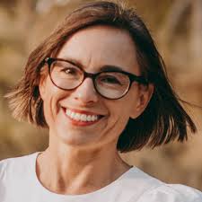 Episode 200 Part 1: Why Heidi Lowe Doesn't Follow the Gallery Owner  Rulebook