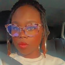 Lashonda Woods's Instagram, Twitter & Facebook