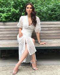 Roselyn sánchez is a puerto rican singer, songwriter, model, actress, producer, and writer. Roselyn Sanchez Channels A Romantic Mood Promoting Grand Hotel Red Carpet Fashion Awards